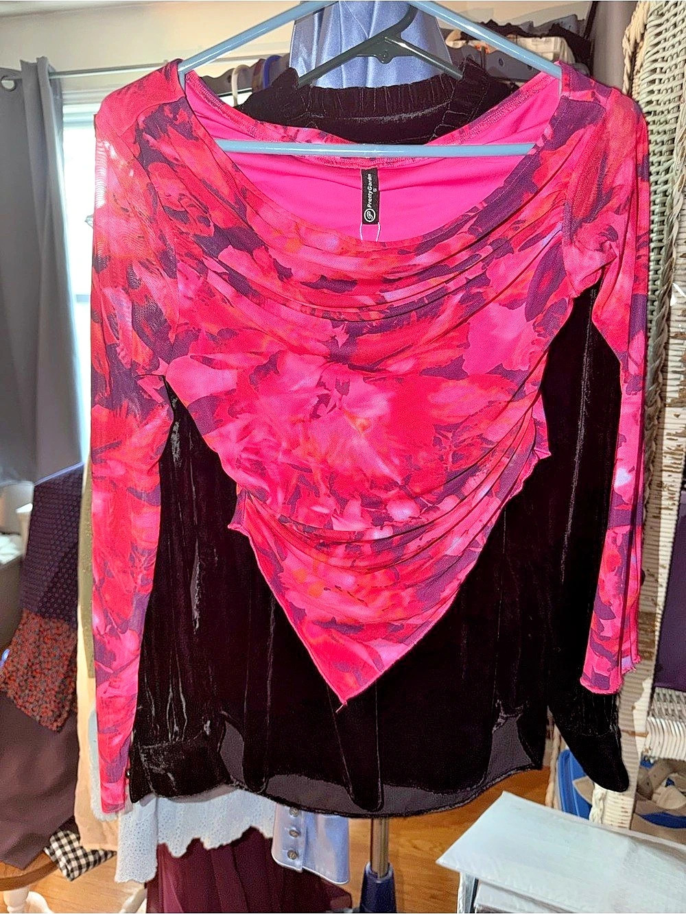 PrettyGarden Floral Long Sleeve Top in Pink & Black NWT
